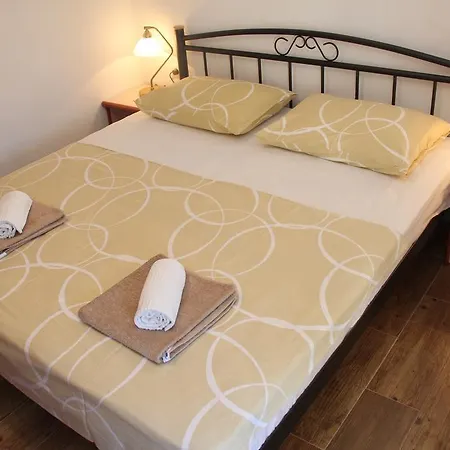 Holiday Rita Molat